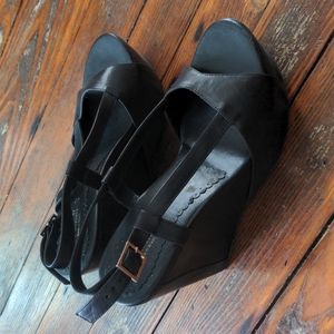 NWT Kaju by A.G. Giraudon Platforms 40